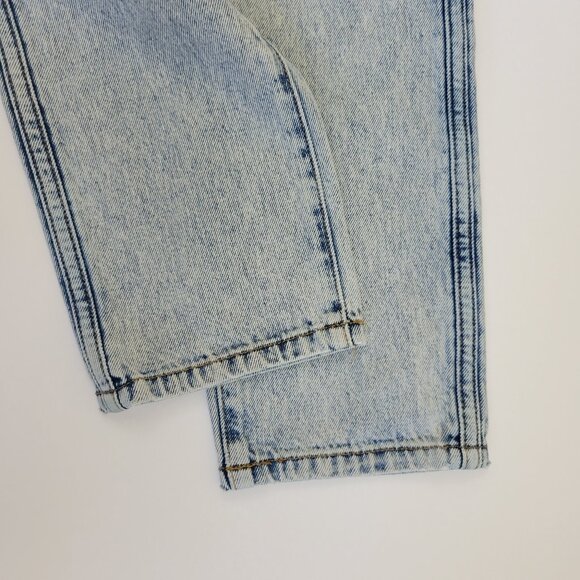 Current Elliott Zig Zag Fling Relaxed boyfriend Studs Jean, Light Blue - Picture 2 of 10